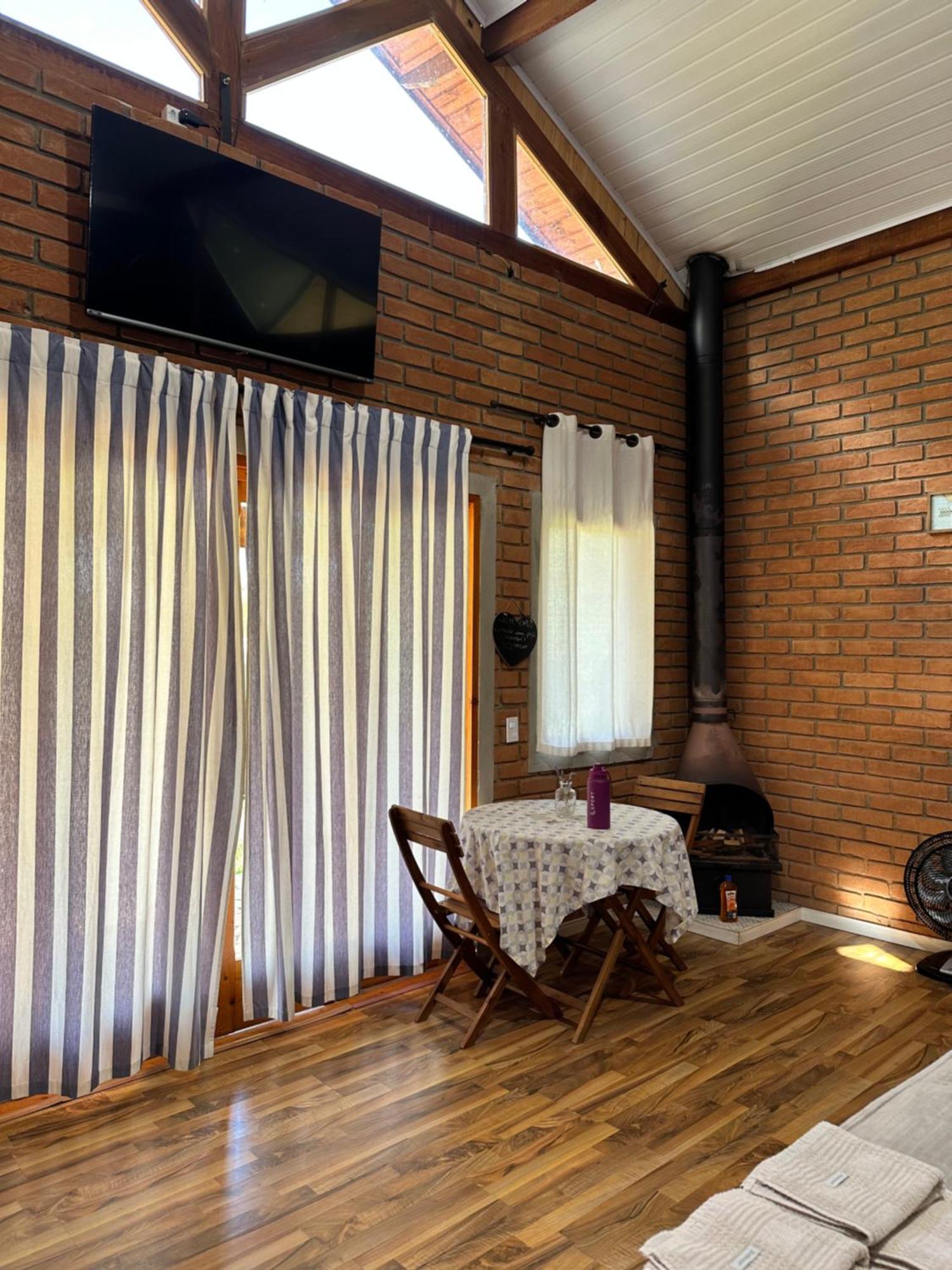 Chale Jacaranda - Hidro - Wifi E Mais Sapucai-Mirim Luaran gambar